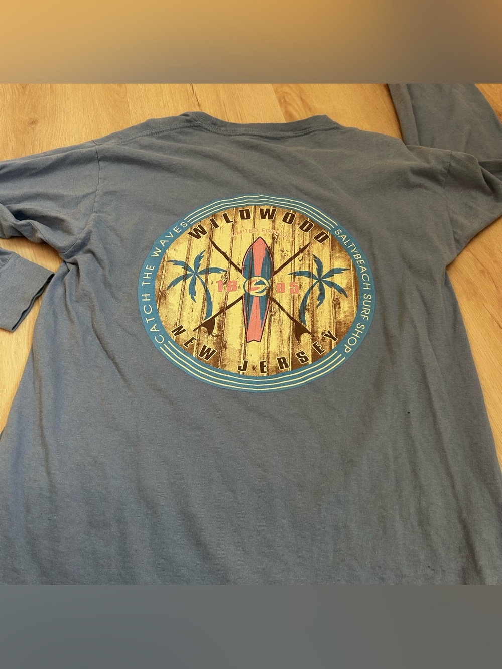 Beachy Long Sleeve Tops (US M) - Picture 5 of 5